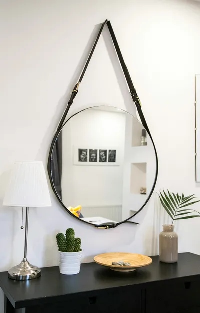 Fancy Tables on a Shoestring: Expert Tips for Frugal StylingIllustration