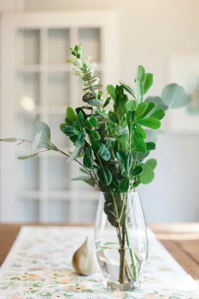 Timeless Elegant Centerpieces for Every SeasonIllustration